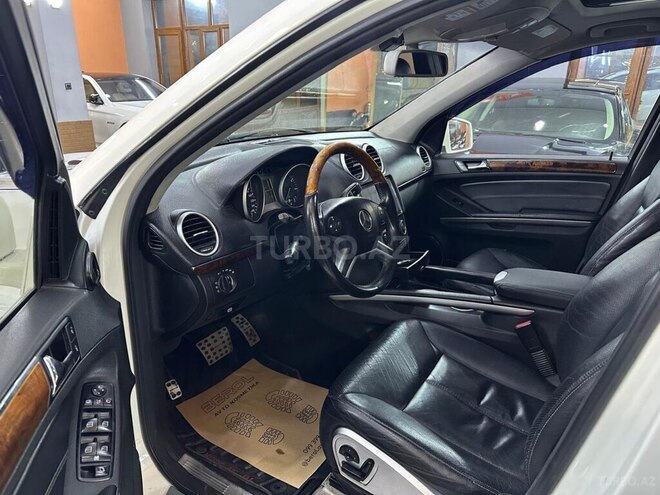 Mercedes GL 500 4MATIC-12