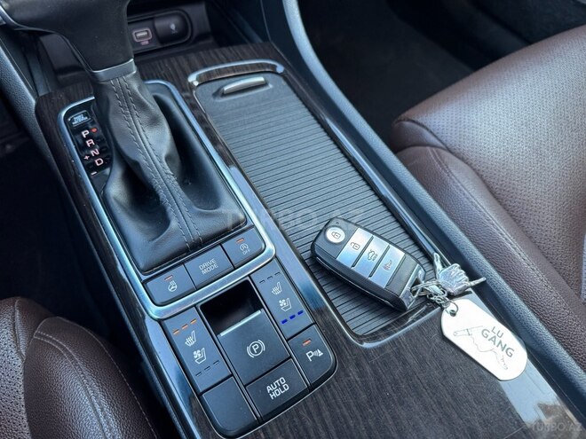 Kia K5-17