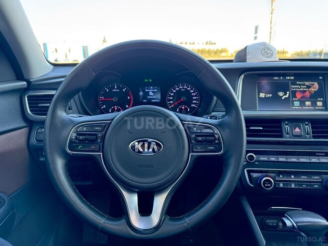 Kia K5-12