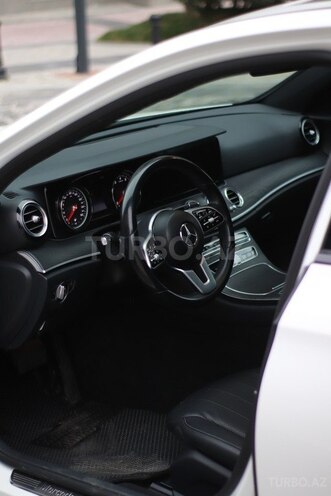 Mercedes E 300-6