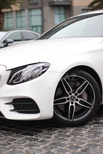 Mercedes E 300-3