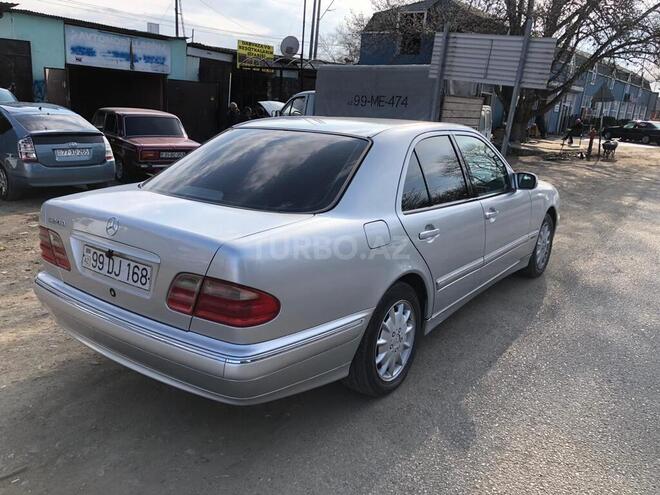Mercedes E 240 2000, 214,583 km - 2.4 l - Qazax