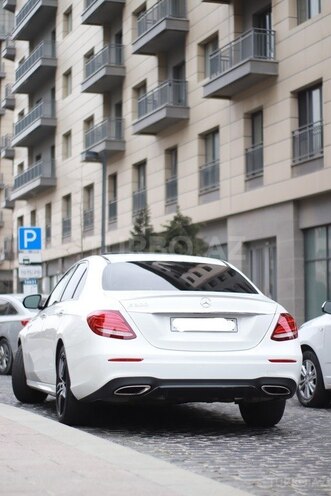 Mercedes E 300-2