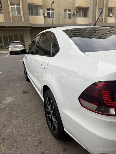 Volkswagen Polo 2019, 131,100 km - 1.6 l - Bakı