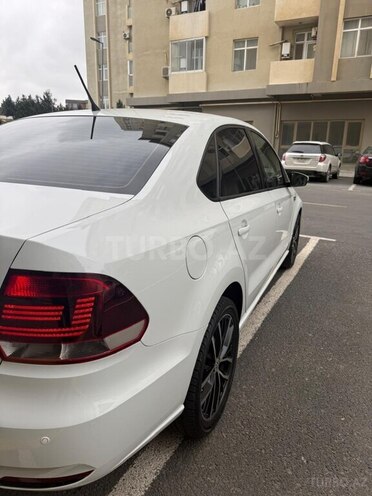 Volkswagen Polo 2019, 131,100 km - 1.6 l - Bakı