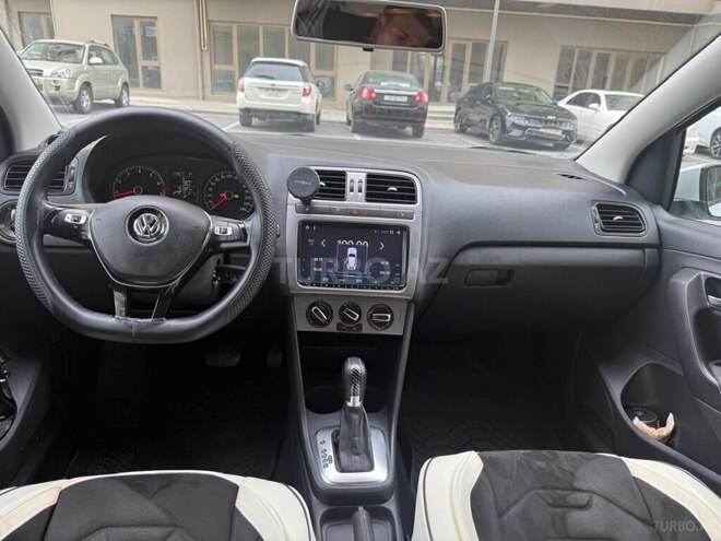 Volkswagen Polo 2019, 131,100 km - 1.6 l - Bakı