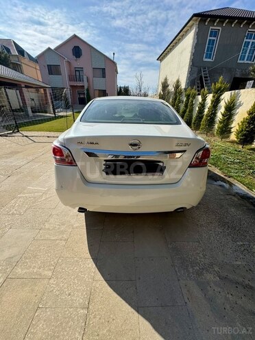 Nissan Altima-7