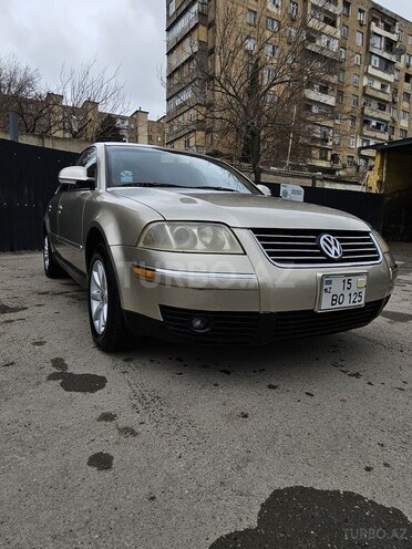 Volkswagen Passat 2004, 180,000 km - 1.8 l - Bakı