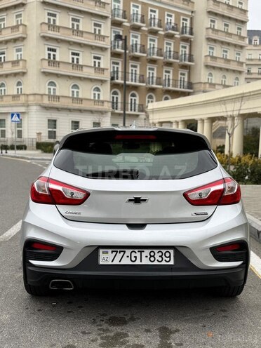 Chevrolet Cruze-9