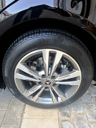 Mercedes E 250 2016, 281,000 km - 2.1 l - Bakı