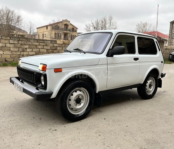 LADA (VAZ) Niva-9