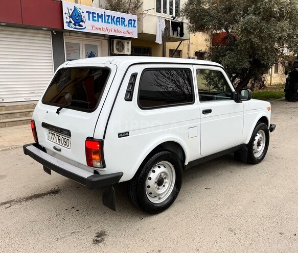 LADA (VAZ) Niva-8