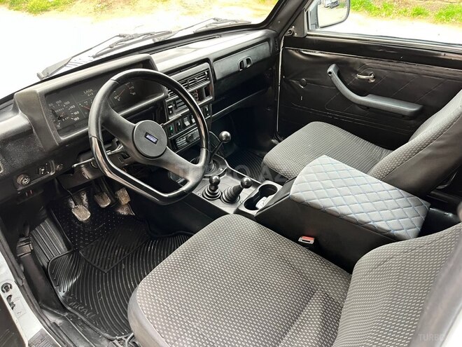 LADA (VAZ) Niva-11