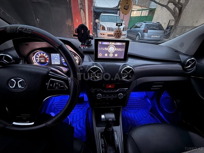 Baic  2017, 137,000 km - 1.5 l - Bakı