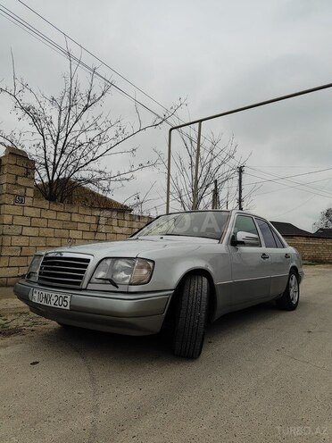 Mercedes E 300 1995, 693,980 km - 3.0 л - İmişli