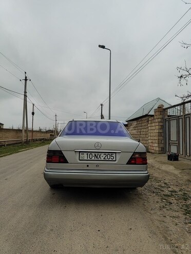 Mercedes E 300 1995, 693,980 km - 3.0 л - İmişli