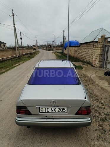 Mercedes E 300 1995, 693,980 km - 3.0 л - İmişli