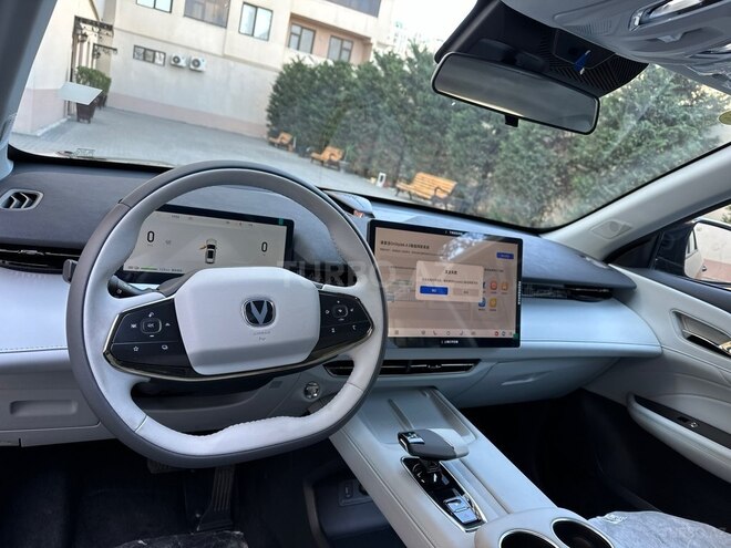 Changan  2025, 38 km - 1.5 l - Bakı