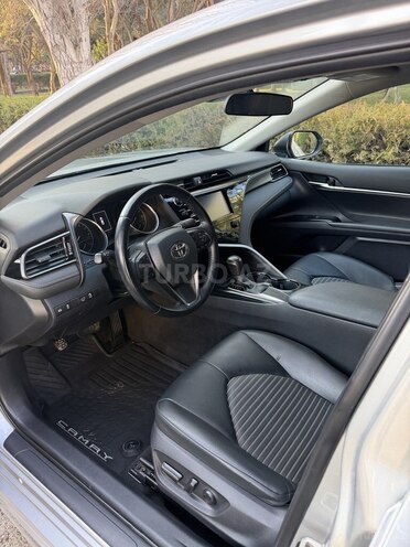 Toyota Camry-9