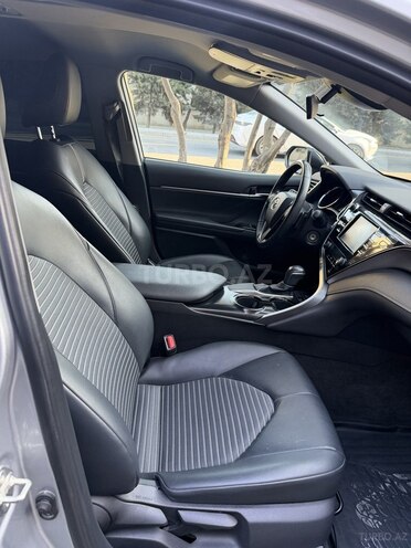 Toyota Camry-8