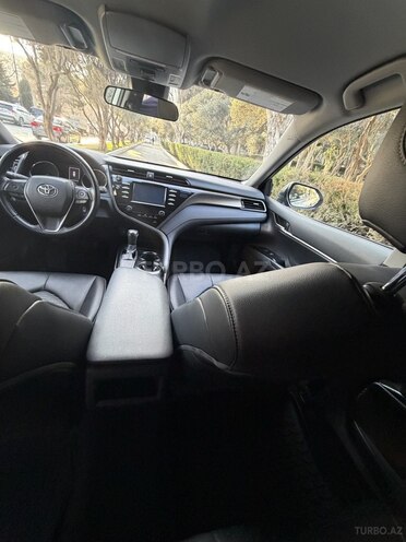 Toyota Camry-12