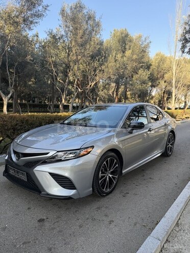 Toyota Camry-1