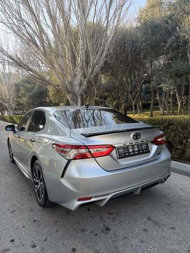 Toyota Camry-3