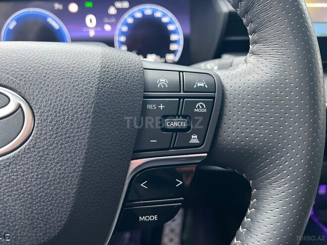 Toyota Camry 2025, 12,855 km - 2.0 л - Bakı