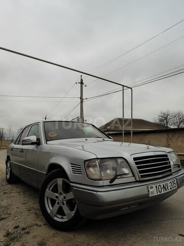 Mercedes E 300 1995, 693,980 km - 3.0 л - İmişli