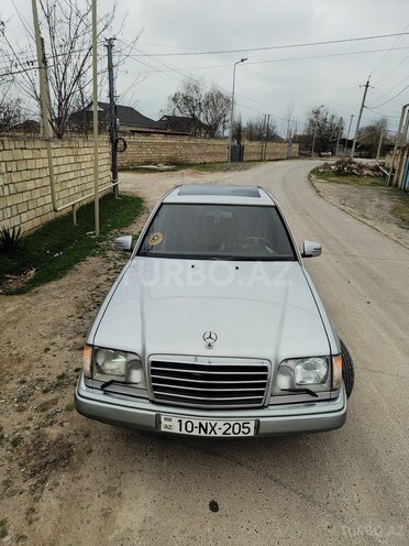 Mercedes E 300 1995, 693,980 km - 3.0 л - İmişli
