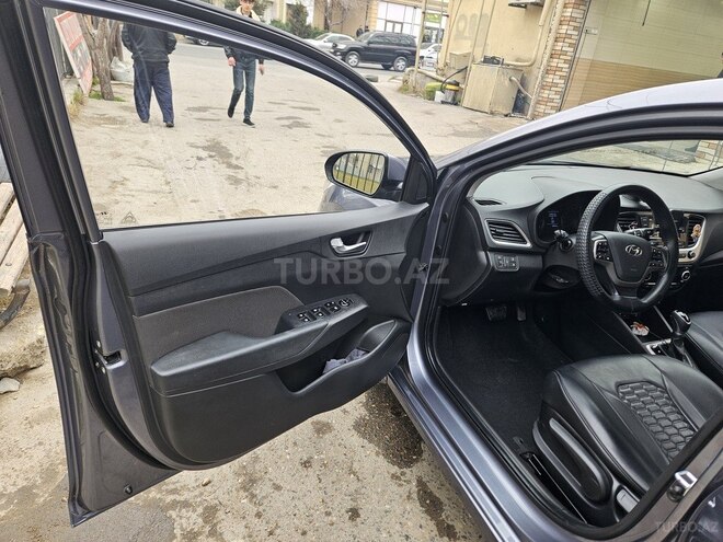 Hyundai Accent 2018, 100,000 km - 1.6 l - Bakı