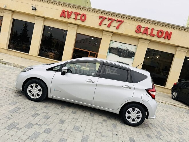 Nissan Note-5