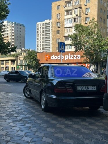 Mercedes E 320 2000, 333,500 km - 3.2 l - Bakı