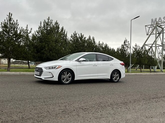 Hyundai Elantra 2017, 177,000 km - 2.0 л - Masallı
