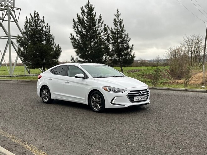 Hyundai Elantra 2017, 177,000 km - 2.0 л - Masallı