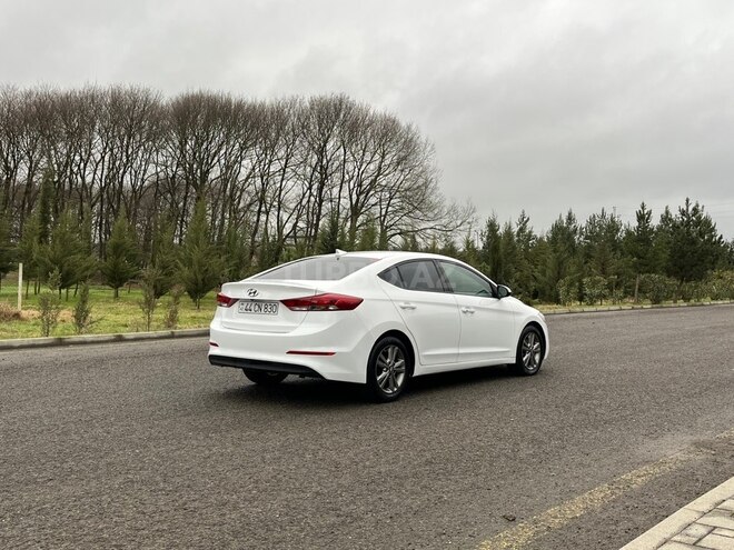 Hyundai Elantra 2017, 177,000 km - 2.0 л - Masallı