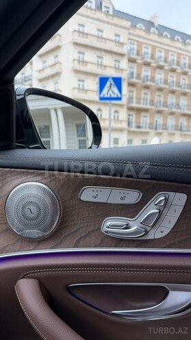 Mercedes E 300 e 4MATIC 2023, 29,500 km - 2.0 l - Bakı