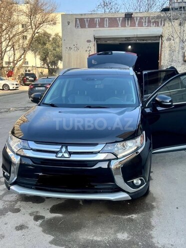 Mitsubishi Outlander-5