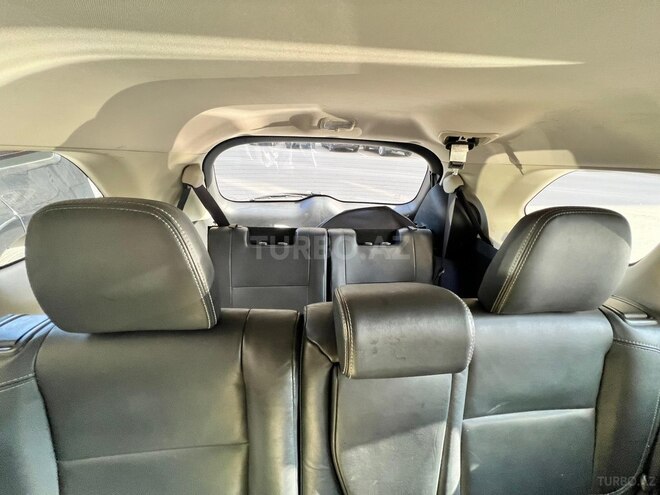 Mitsubishi Outlander-14