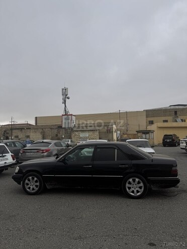 Mercedes 220 E 1993, 250,000 km - 2.2 l - Bakı