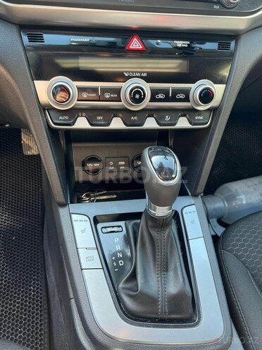 Hyundai Elantra 2019, 153,370 km - 2.0 л - Bakı