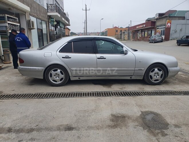 Mercedes E 220 1998, 560,000 km - 2.2 l - Xırdalan