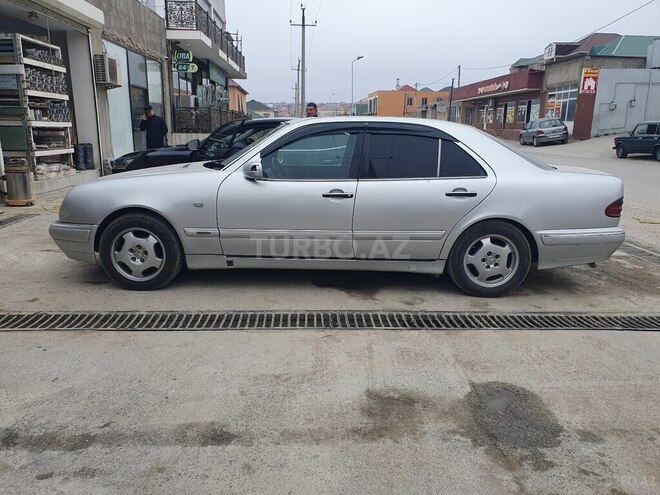 Mercedes E 220 1998, 560,000 km - 2.2 l - Xırdalan