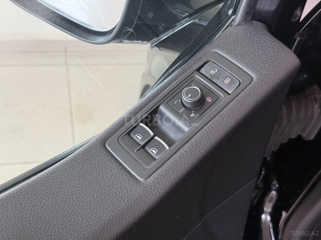 Volkswagen Multivan 2018, 102,000 km - 2.0 l - Bakı