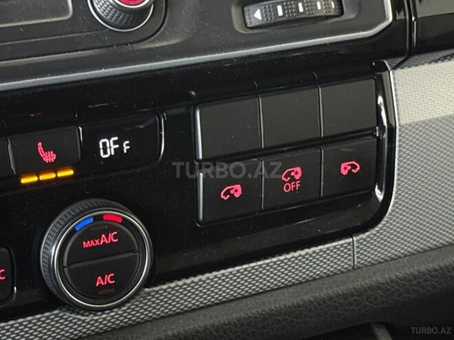 Volkswagen Multivan 2018, 102,000 km - 2.0 l - Bakı