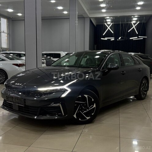 Kia K5-1