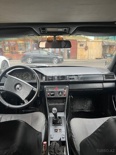 Mercedes 230 E 1985, 580,000 km - 2.3 l - Bakı