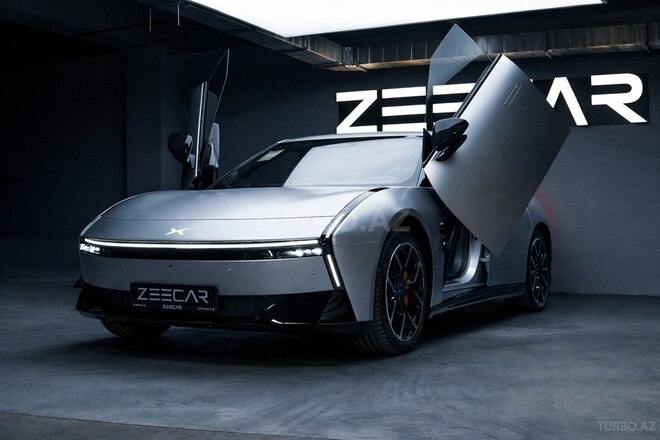 XPeng P7-2