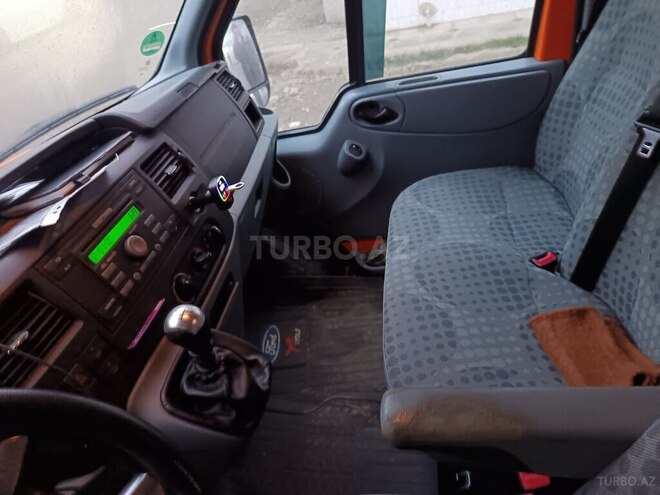 Ford Transit 2011, 200,000 km - 2.4 л - Quba