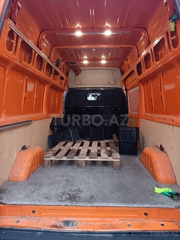 Ford Transit 2011, 200,000 km - 2.4 л - Quba